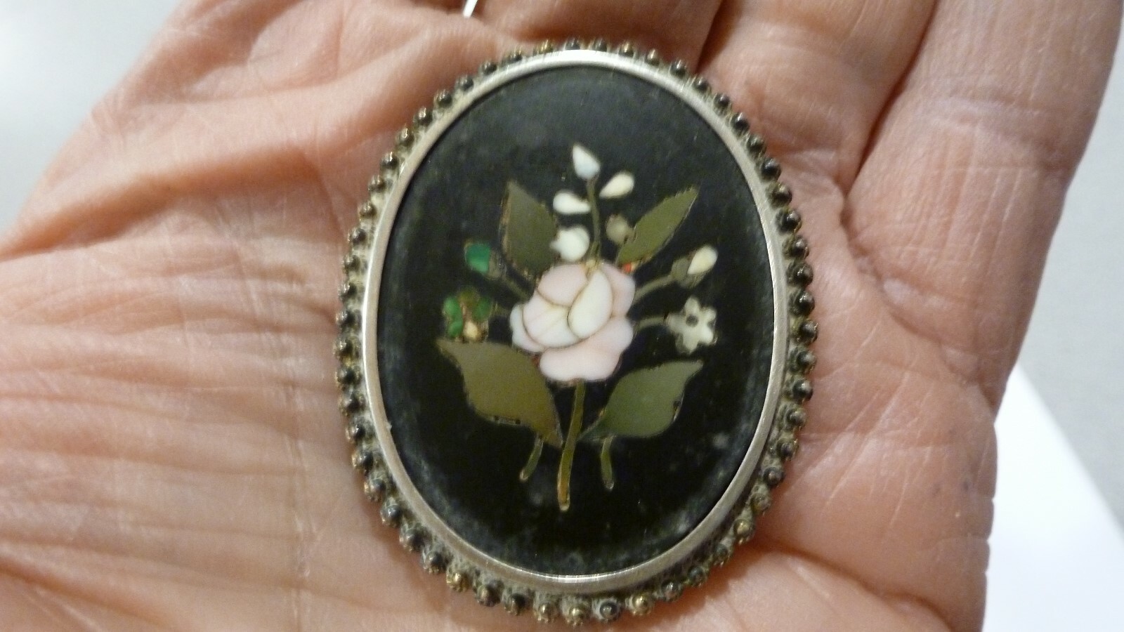 ANTIQUE VICTORIAN LADIES 1 3/4″ PIETRA-DURA 14K YELLOW GOLD FILLED BROOCH PIN