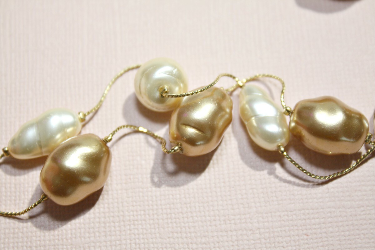 DABBY REID Signed 2 Strand Necklace Golden Chains Cream Beige Faux Pearl Beads