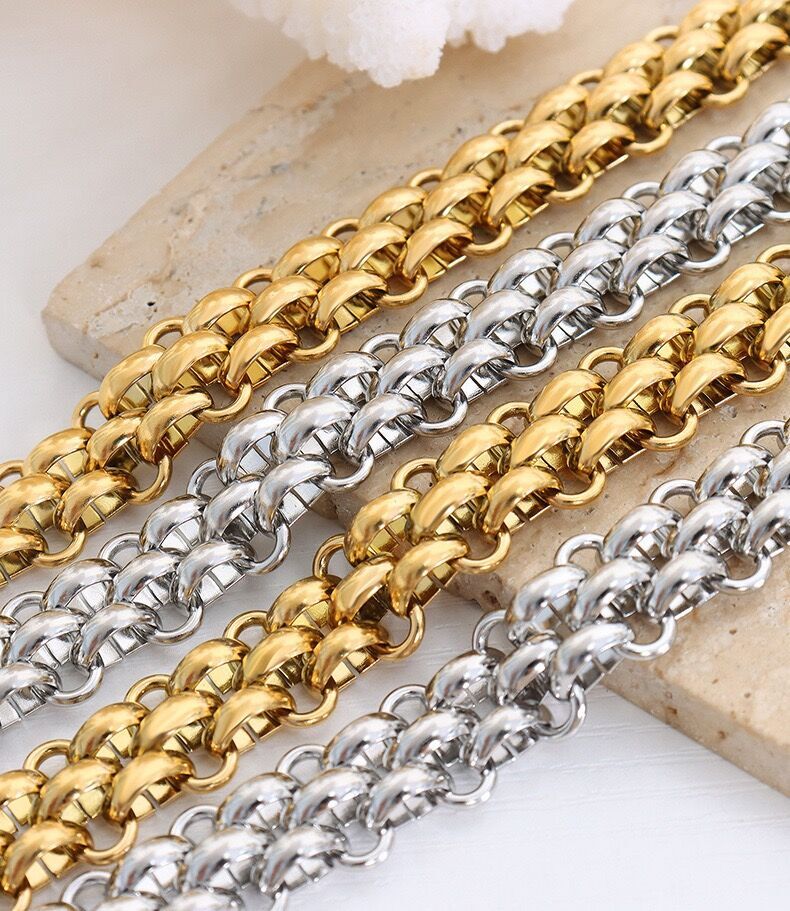 Woman 18k Gold Plated Stainless Steel Wide Thick Link Chain Toggle Bracelet