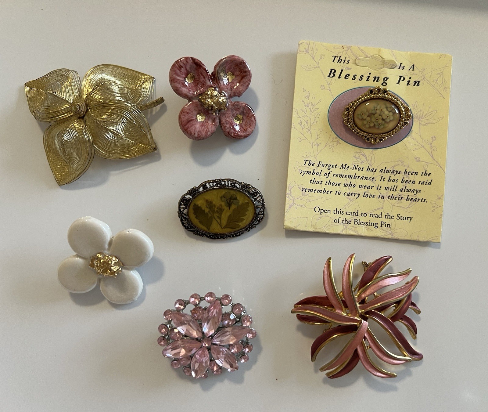 7 Pc Floral Brooch Lot Ceramic Enamel Pink Gold Tone Dogwood Flower Rhinestone
