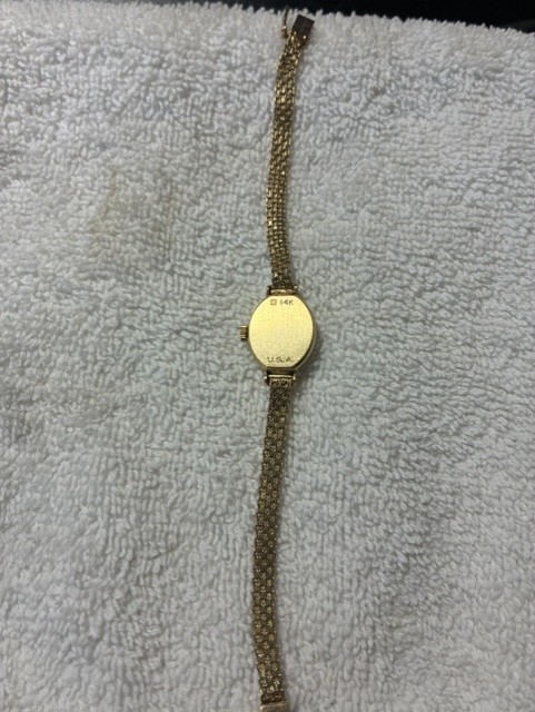Geneve Quartz Ladies 14K Yellow Gold Bracelet Wrist Watch Vintage