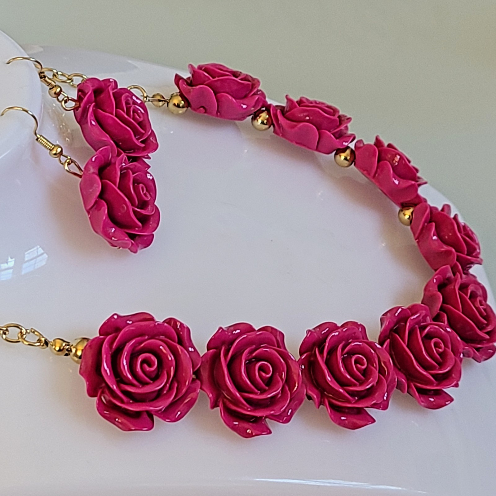 NEW HOT PINK Carved Resin Rose Jewelry Set Necklace Bracelet Earrings 21″