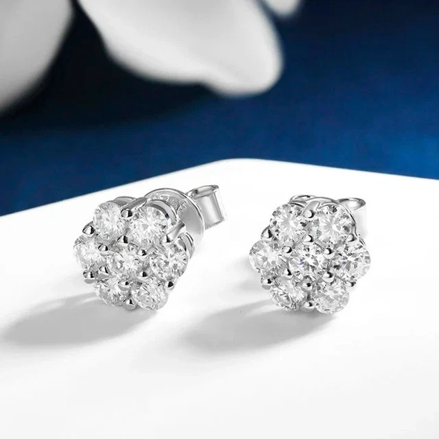 Women Round cut 1.50ct Lab Grown Diamond Cluster Flower Stud Earrings 925 Silver