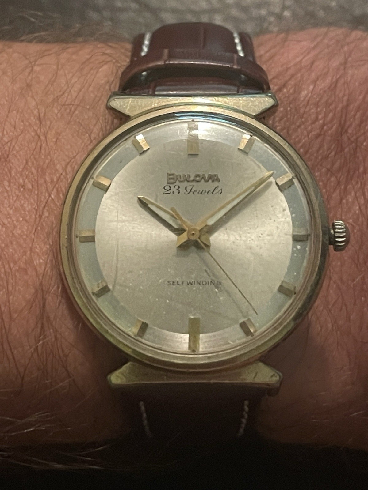 Vintage Bulova 23 Jewel Automatic Self Winding Mens Dress Watch Gold Tone Silver
