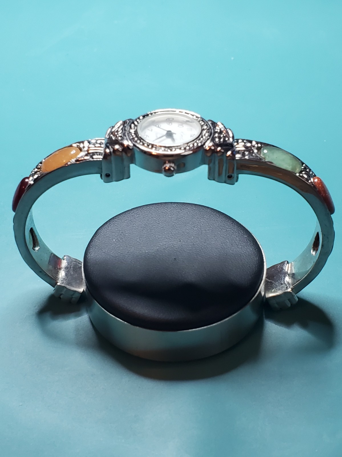 Kim Rogers Women’s Silver Hinged Bangle Watch – New Battery – Excellent TW1