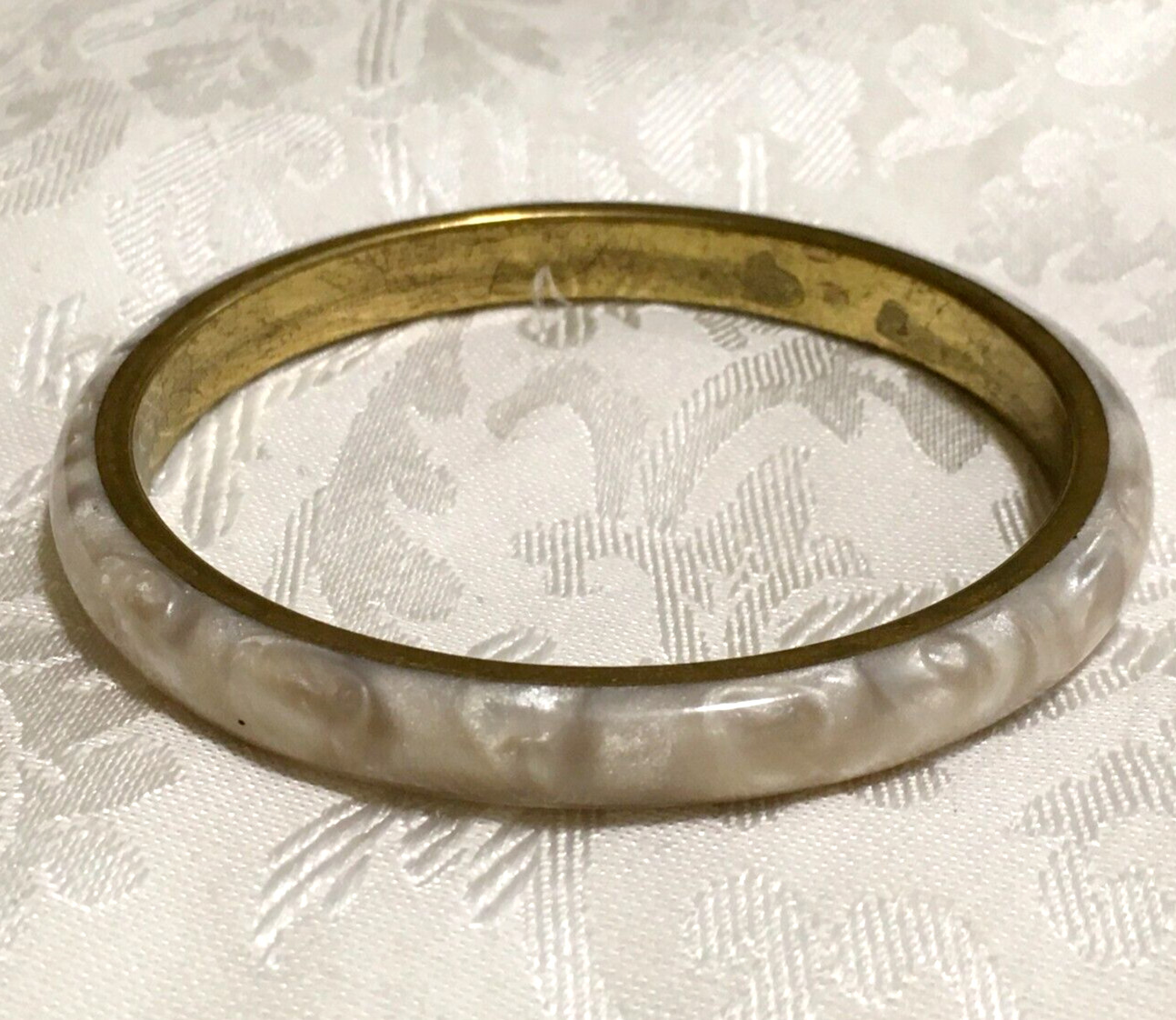 Vintage Plastic Metal Bangle Bracelet Iridescent Beige Swirl Desing Statement