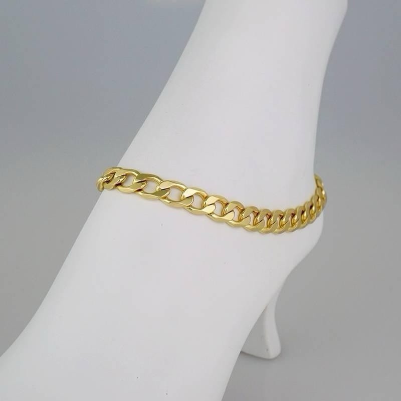 Gold Tone Curb Link Chain Bracelet, Lobster Clasp Closure, No Stone