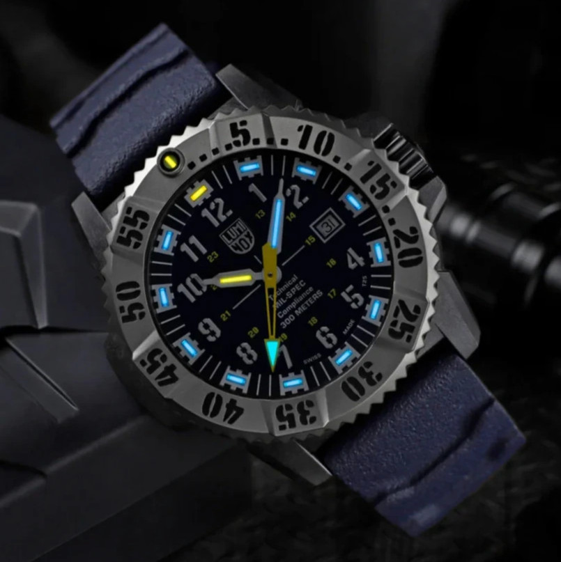 Luminox Men’s Watch XL.3355.SET MIL-SPEC 46mm 3350 Series Blue Dial Rubber 300M