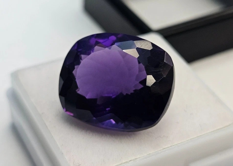 Natural Cushion Cut Purple Amethyst 12+ Ct Certified Gemstone For Ring Making
