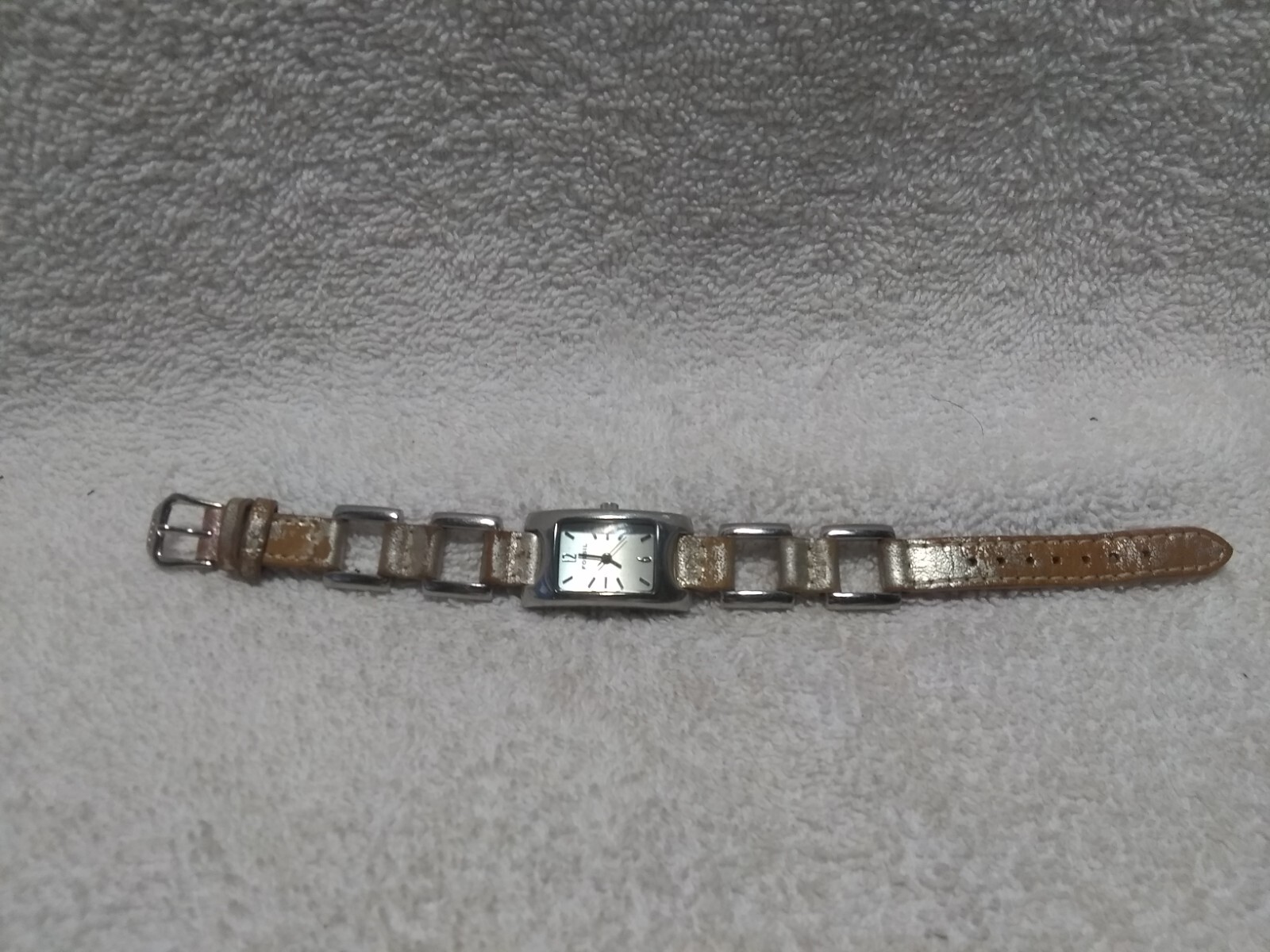 Fossil Quartz Watch Silver Dial Case Faded Pink Lather Link Band New Bat Works