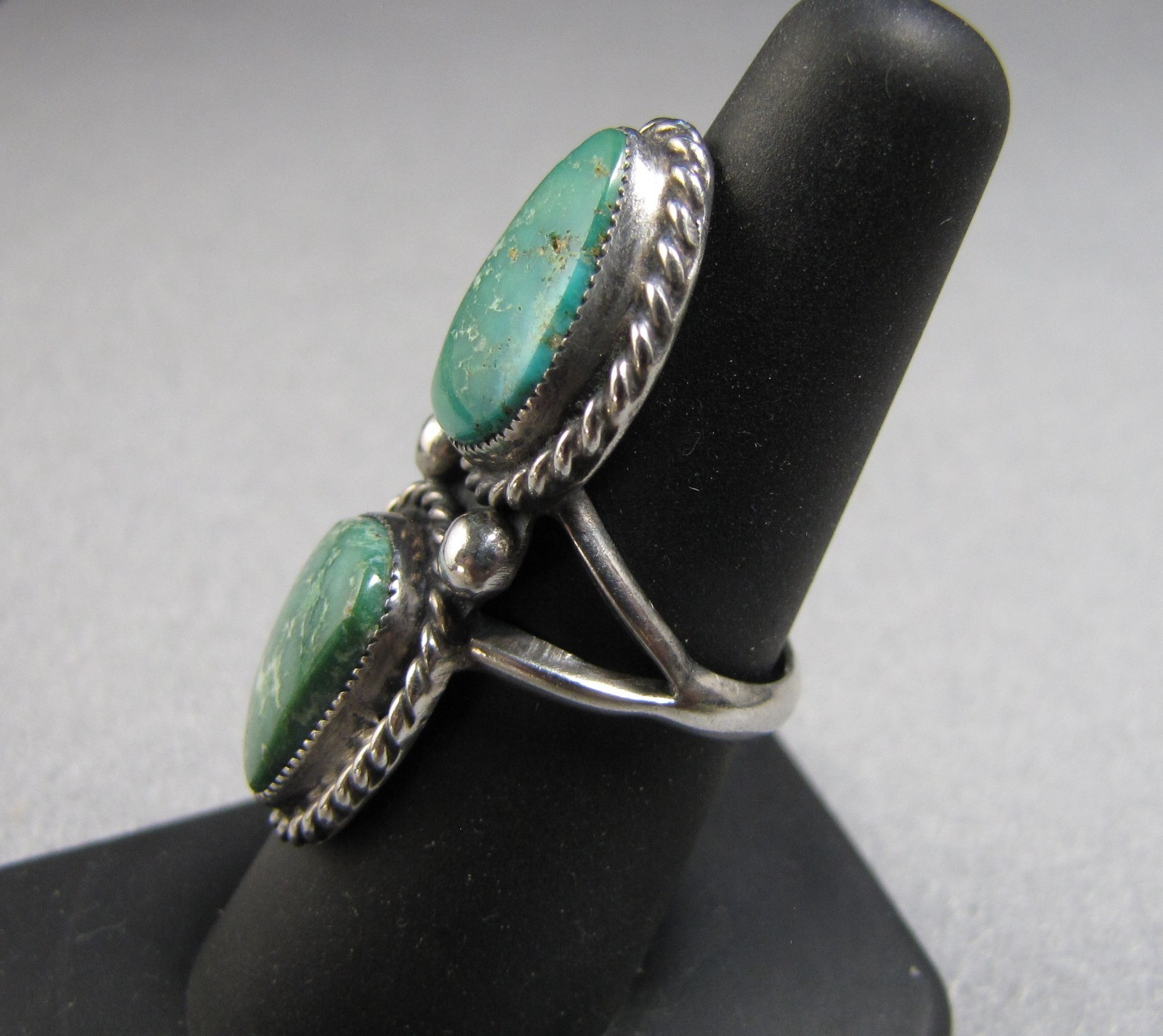 Vintage Navajo Sterling Silver & Turquoise Ring size 7-3/8, 8.8 grams