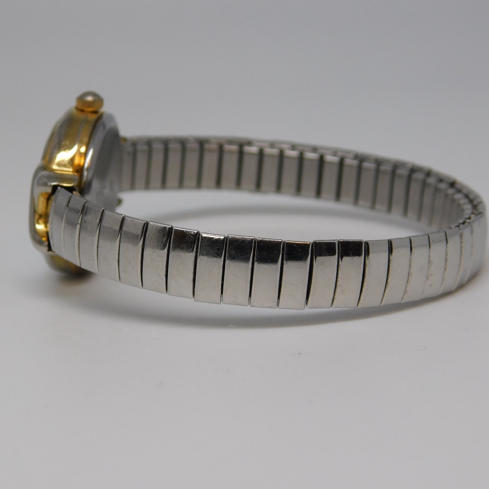 HELBROS 8052T Two Tone Quartz Analog Women’s Watch sz. 6″ New Battery