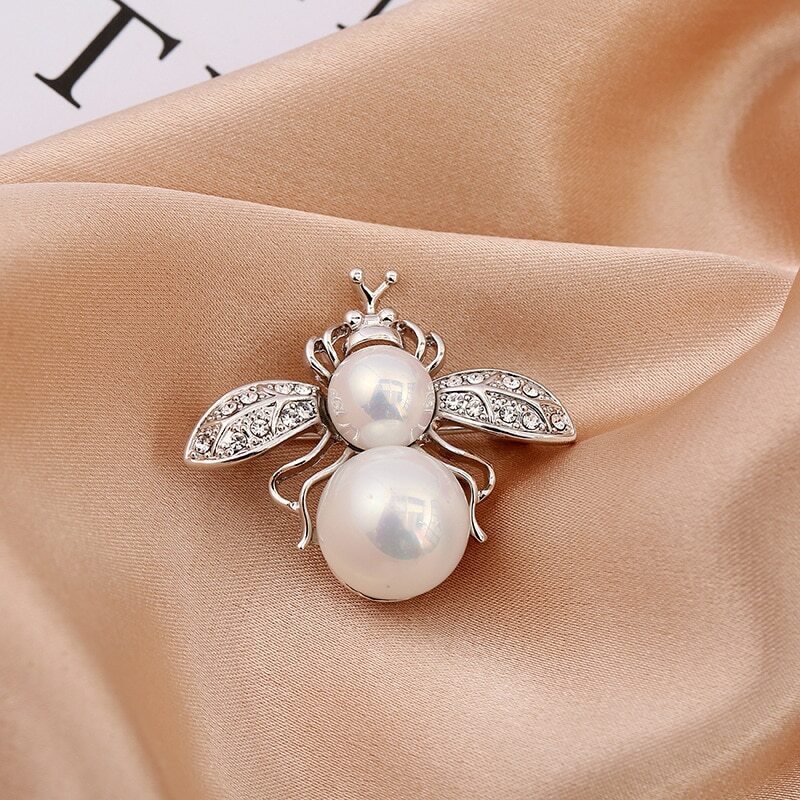Cute Rhinestone Bee Brooch Women Party Accessories Insect Pearl Brooches