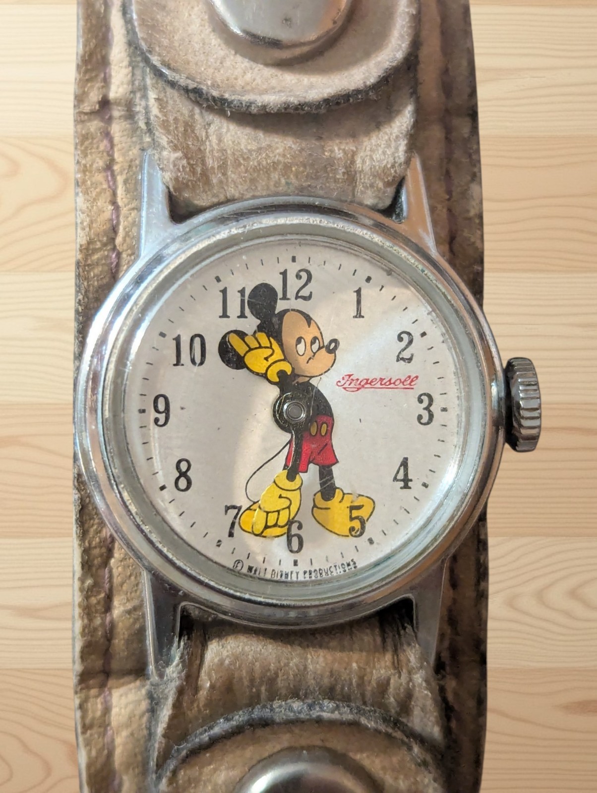 Mickey Mouse Vintage Ingersoll Watch original watch band – – needs repair