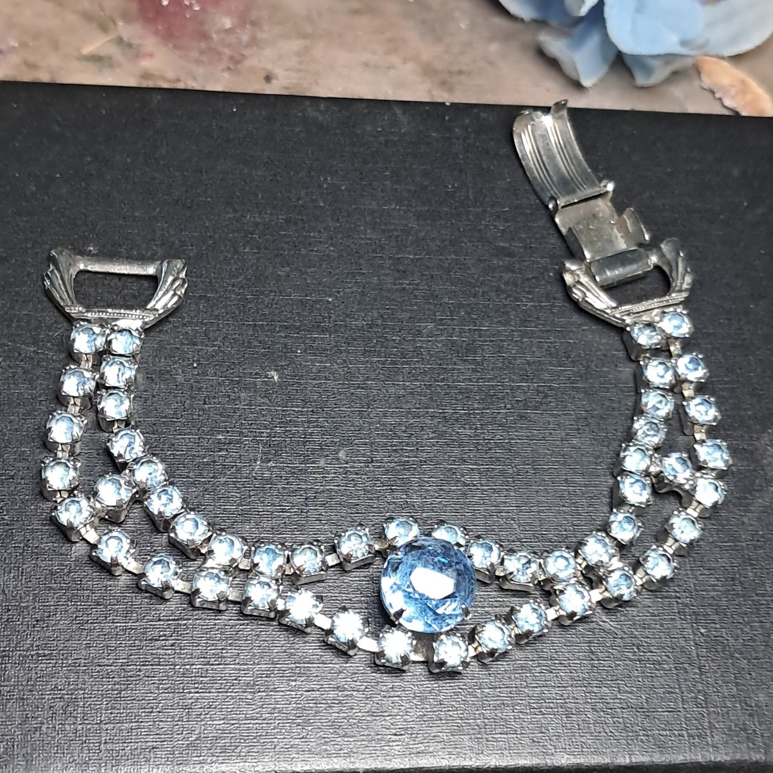 Vtg 1950’s Juliana Style Blue Rhinestone Bracelet Large Center Stone PAT PEND