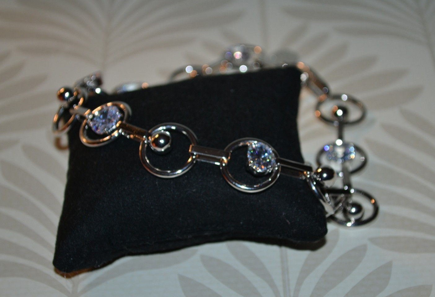 HENRI BENDEL SABRINA GEM COLLAR NECKLACE SILVER