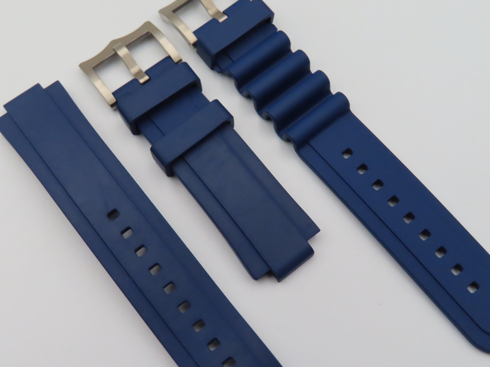 Tudor Pelagos 25600TB Blue Dial 42mm Men’s Titanium Wristwatch Box Papers 2018