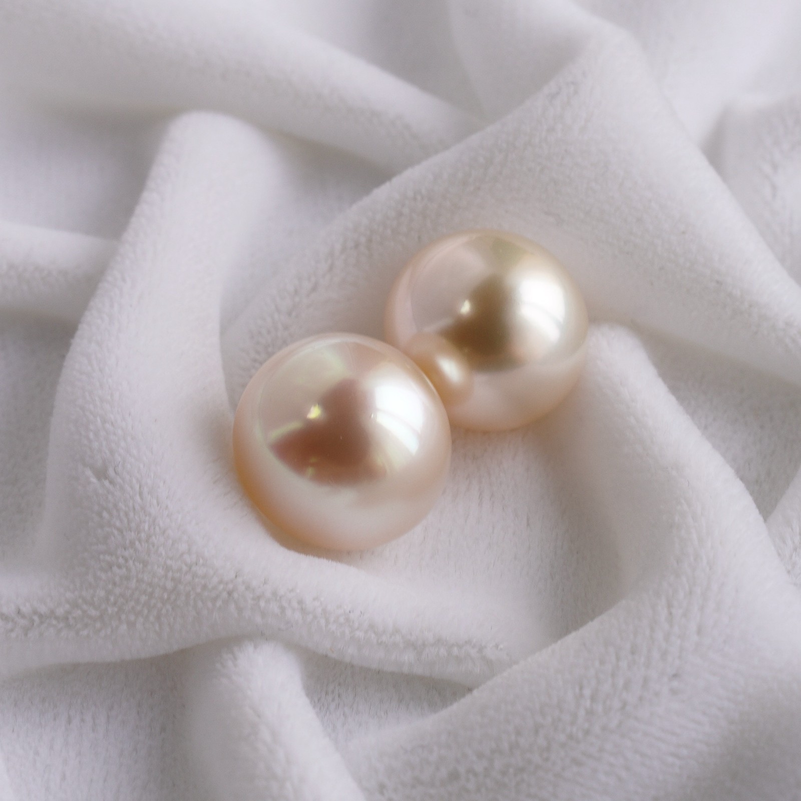 Big Pair,11.8×12.5mm Oval Champagne South Sea Loose Pearl Undrilled, High Luster