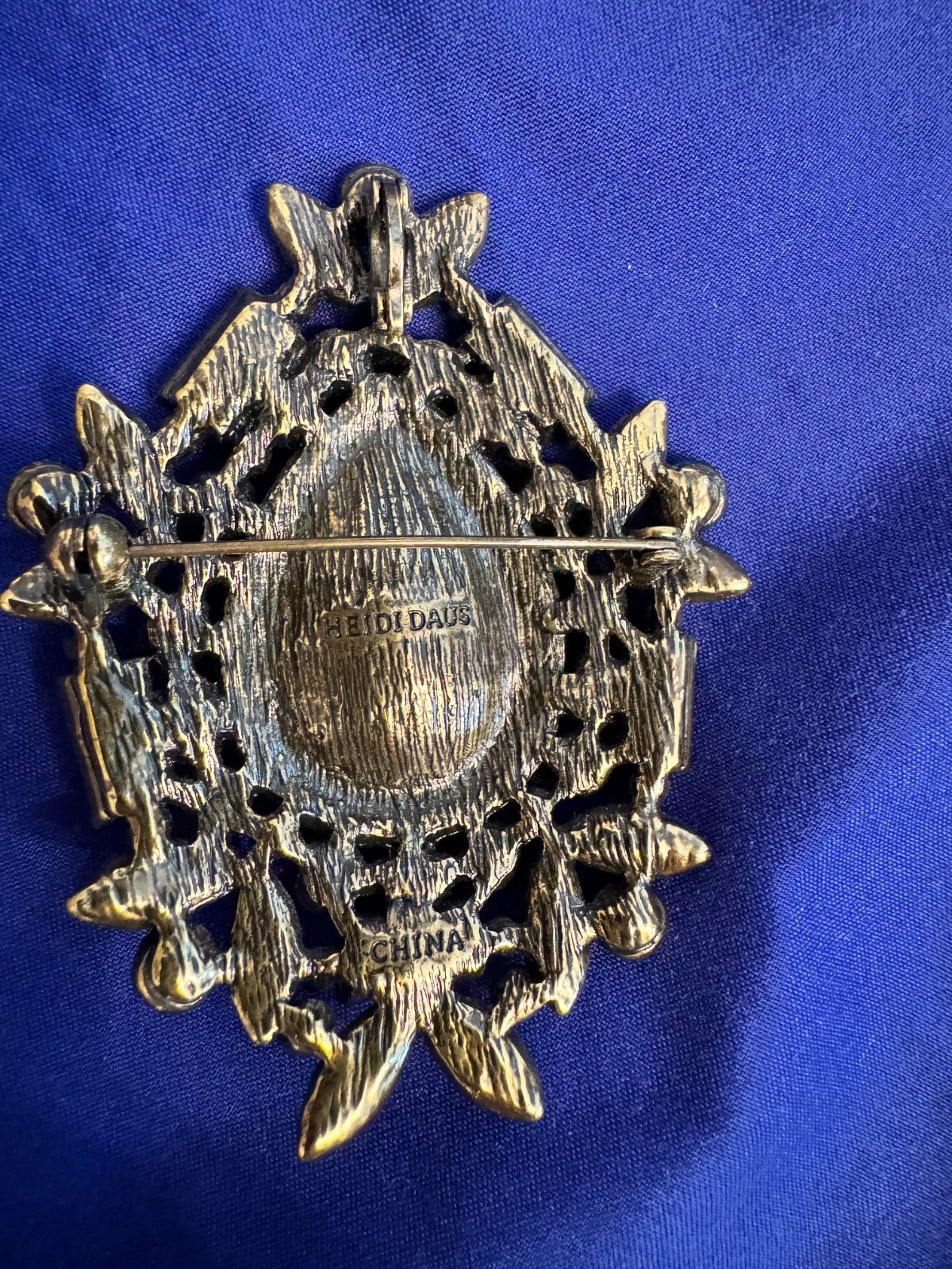 HEIDI DAUS Signed Victorian Style Brooch and Pendant Brown and White crystals