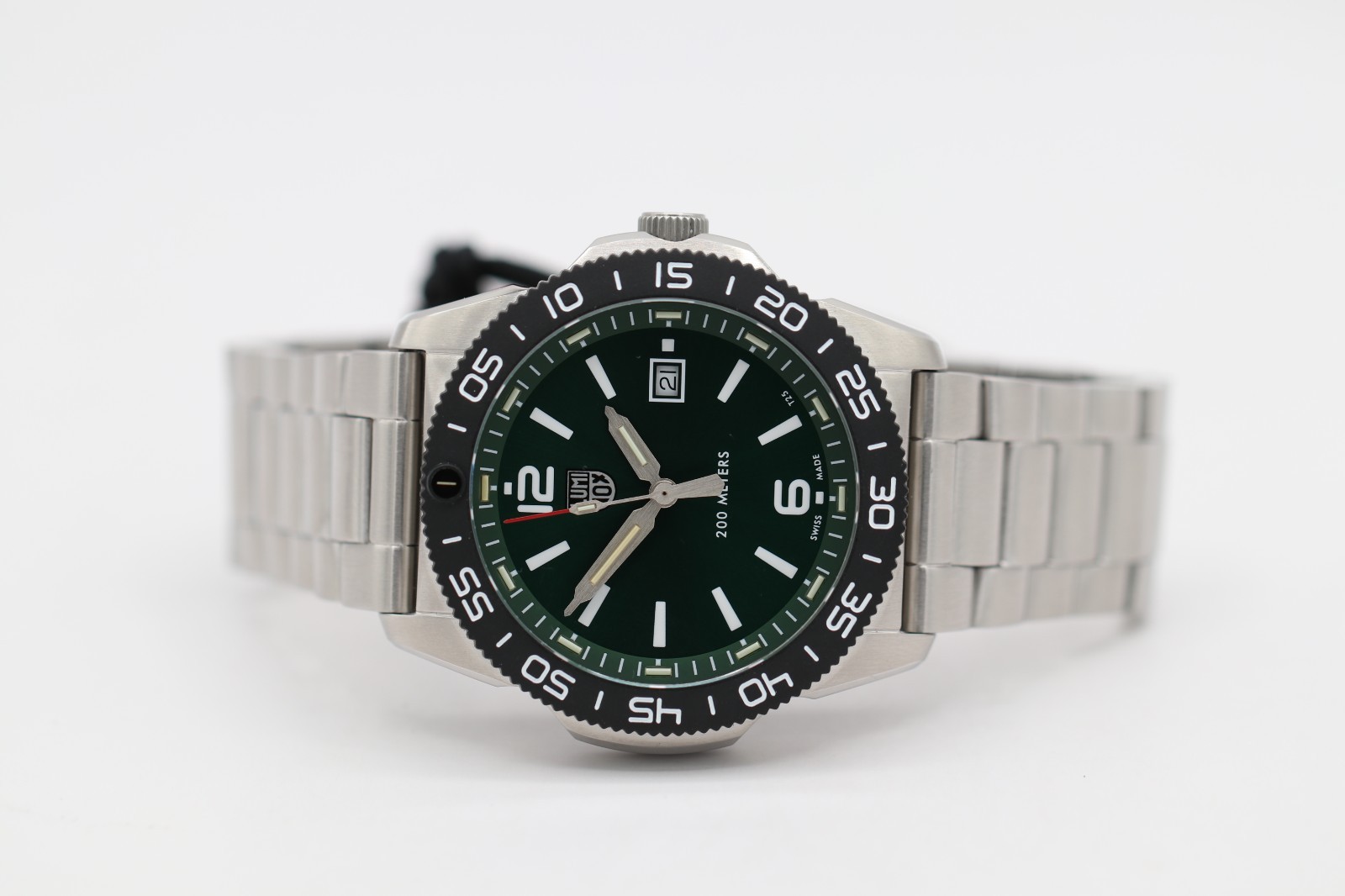 Swiss Luminox XS.3137 Pacific Diver Green Dial Tritium Stainless Mens 44mm Watch