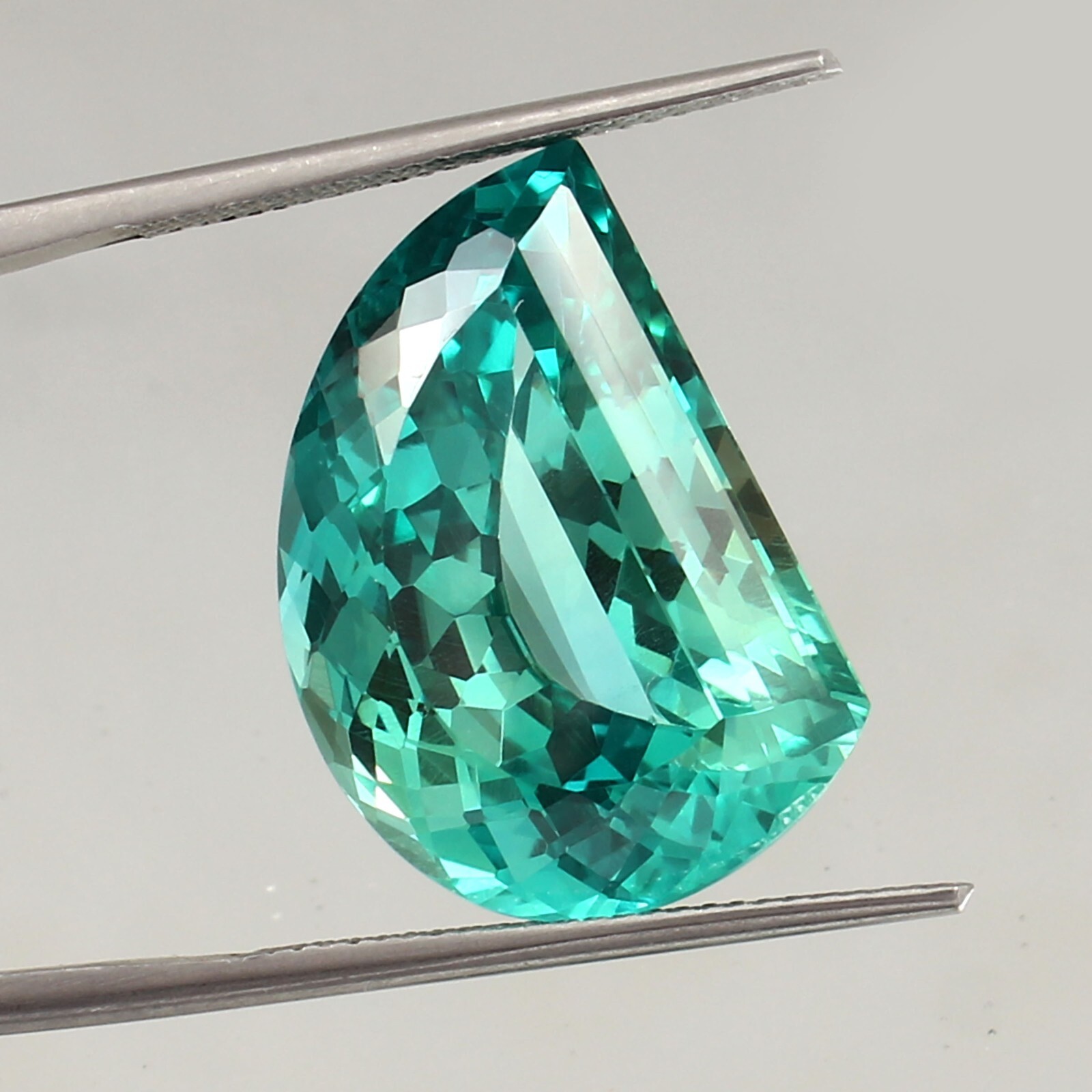 Natural Flawless Ceylon Blue Green Parti Sapphire Loose FancyCut Gemstone28.65Ct