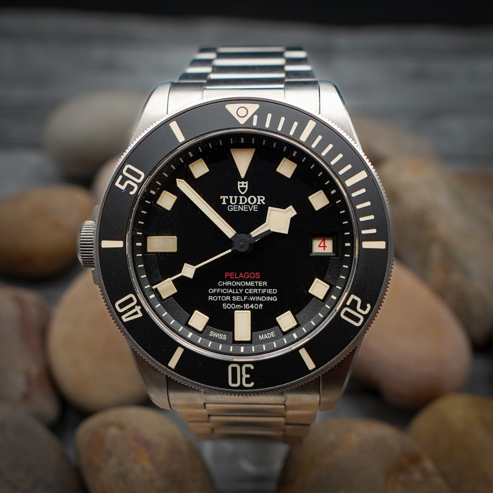 TUDOR Pelagos 25610TNL black dial 42mm extra rubber strap