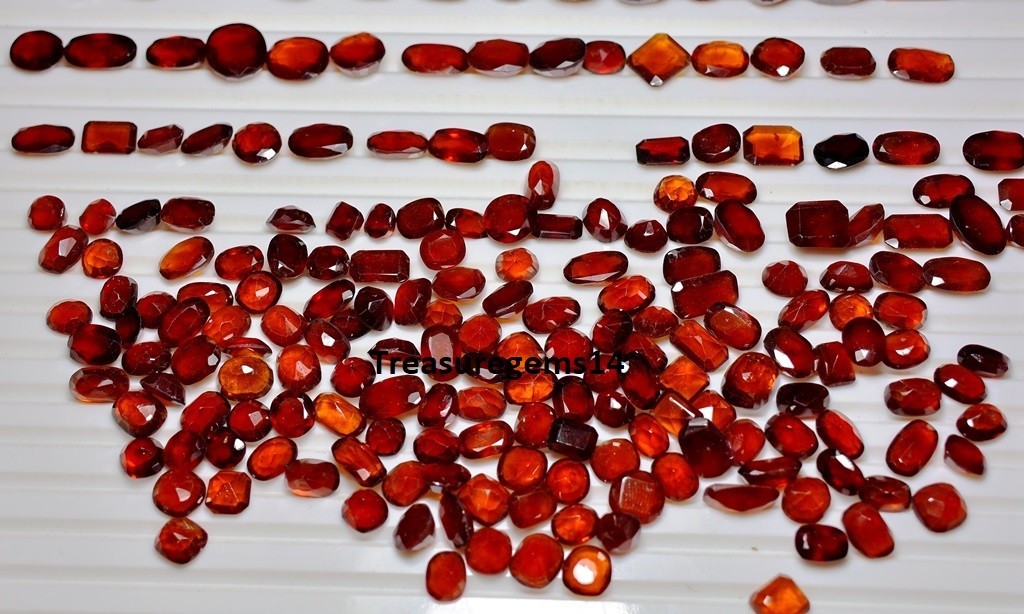 100 Crt WHOLESALE NATURAL FACETED HESSONITE GARNET (العقيق) CABOCHON GEMSTONE