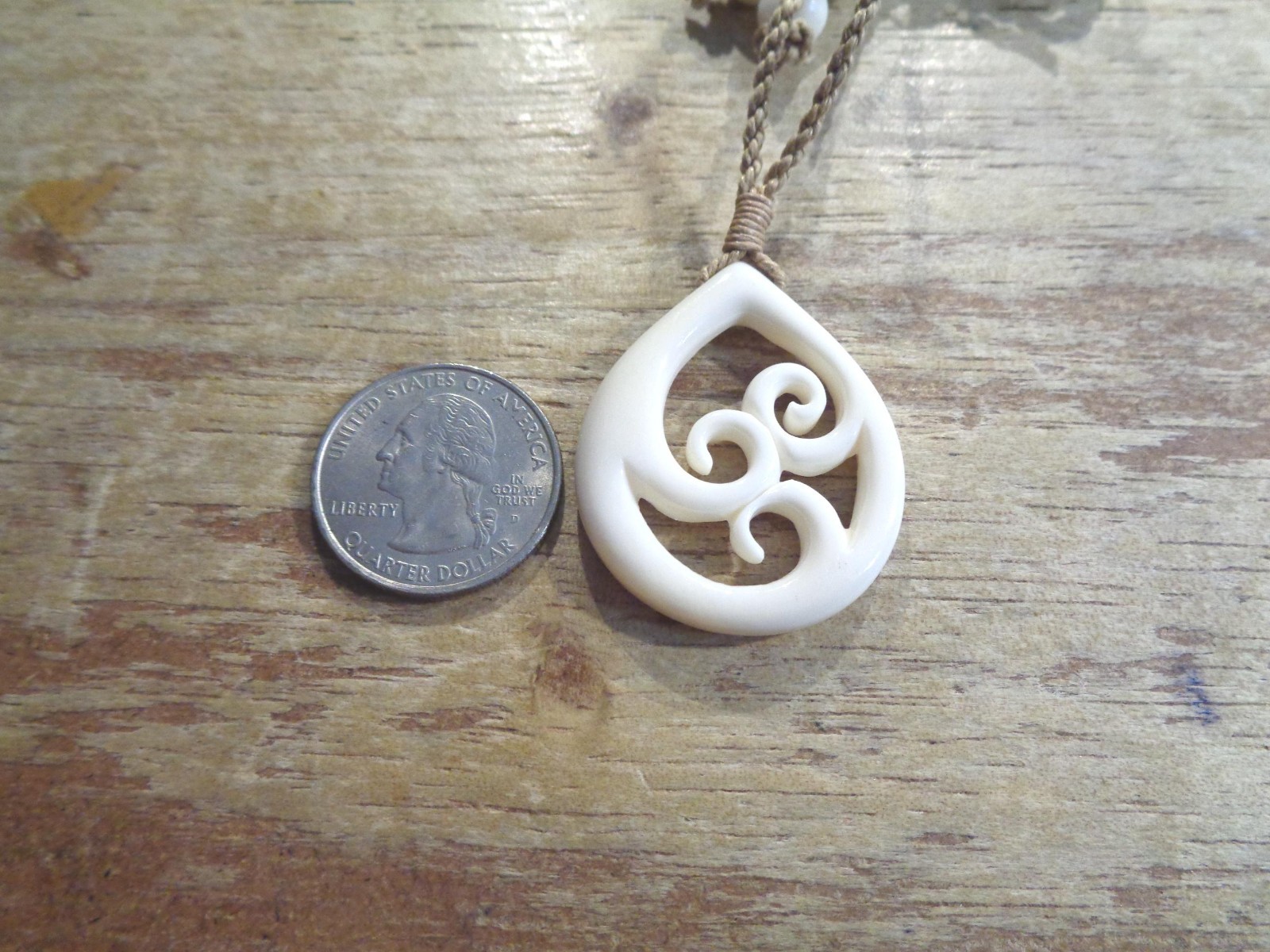 31.5MM CARVED WATER BUFFALO BONE MAORI KORU ETERNAL FRIENDSHIP PENDANT NECKLACE