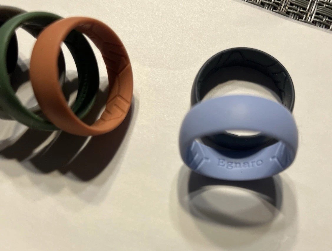 Matching Set – 2 Packs of 7 Egnaro Silicone Wedding Rings Size 14 Mens New-Open