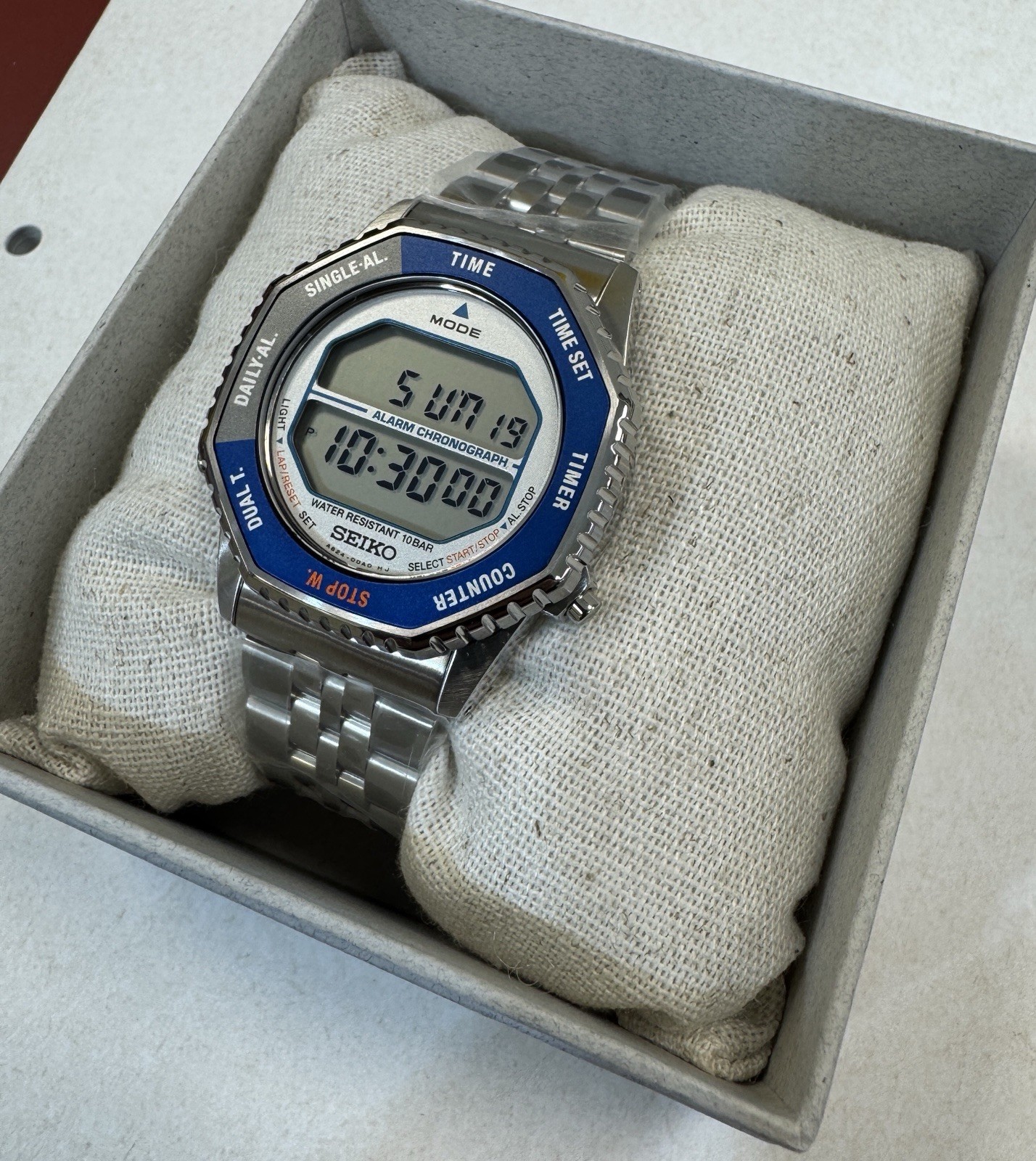 Seiko Rotocall Quartz Chronograph Digital Dial Men’s Watch SMGG21 Brand New