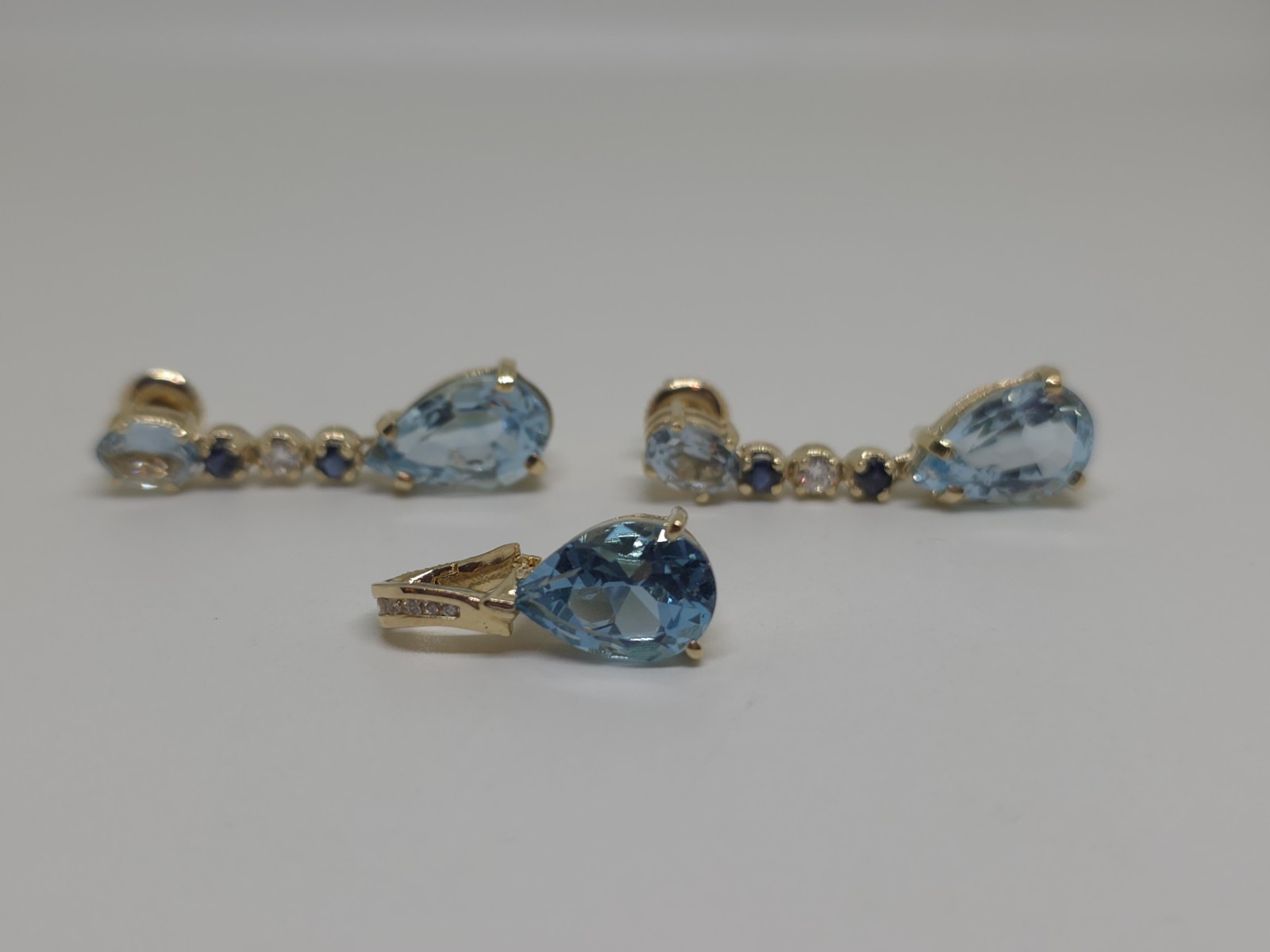 14k Yellow Gold Topaz Sapphire And Diamond Pendant And Earrings Set 8.8 Grams