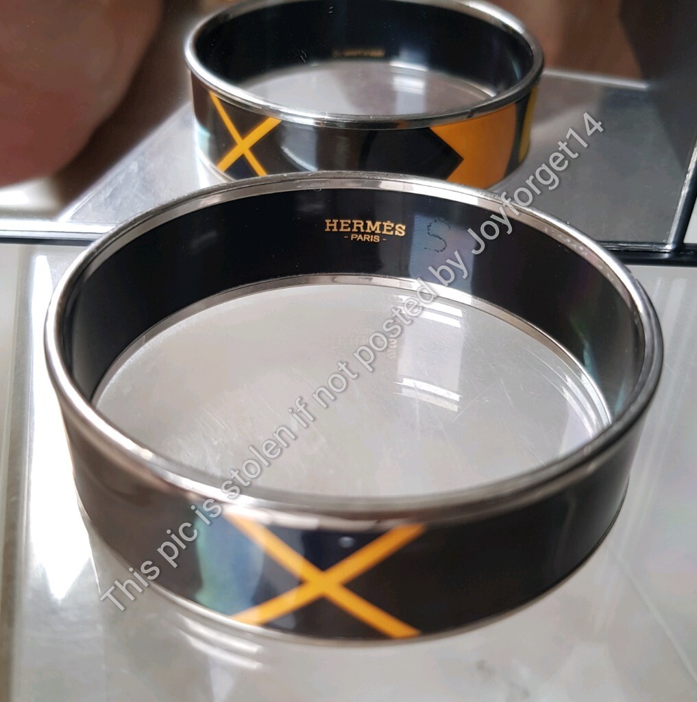 Authentic HERMES Enamel Bracelet/Bangle