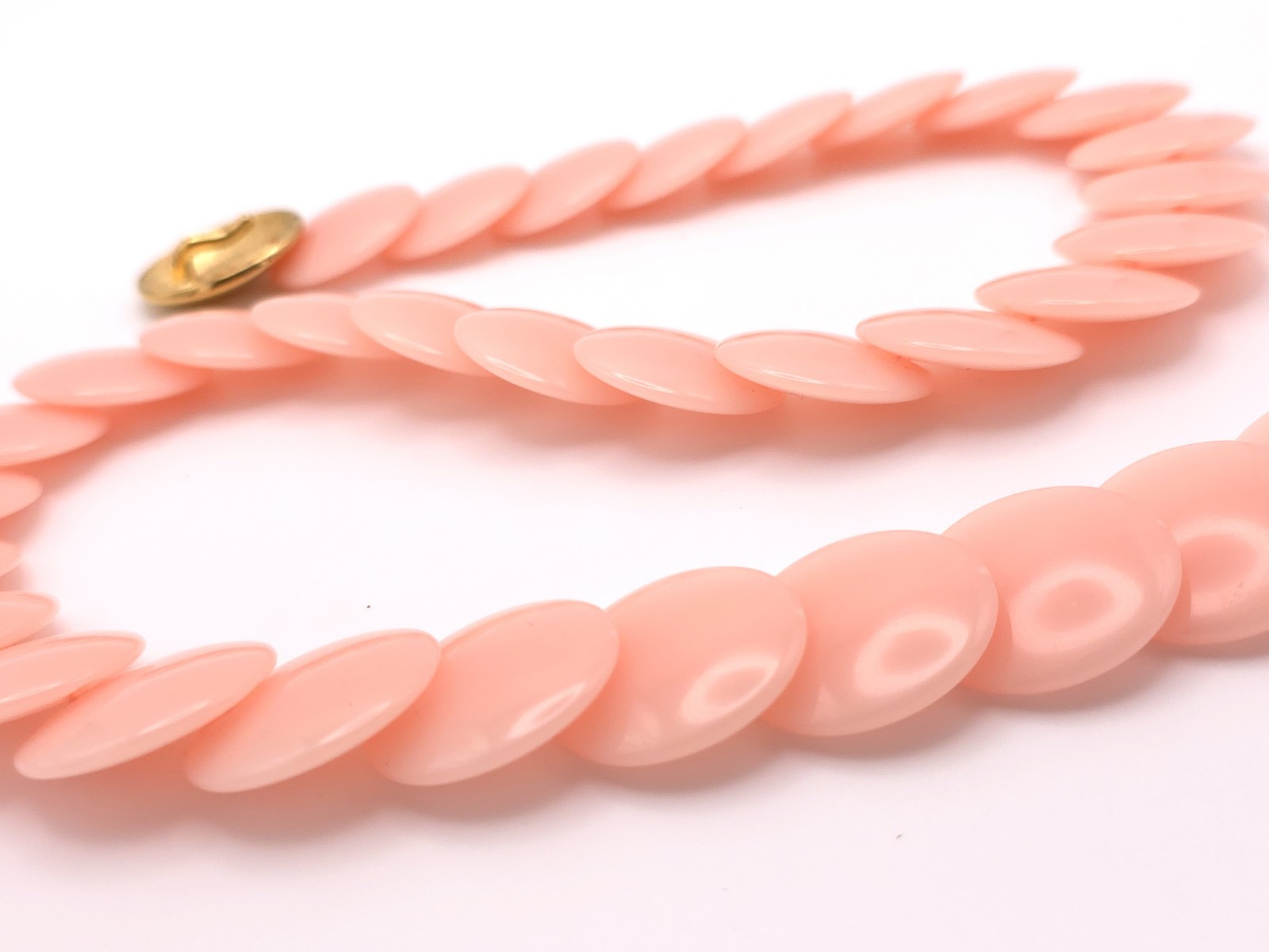 Vintg 1970s Trifari Baby Pink Lucite Disc Collar Necklace Gold Tone Hook Closure