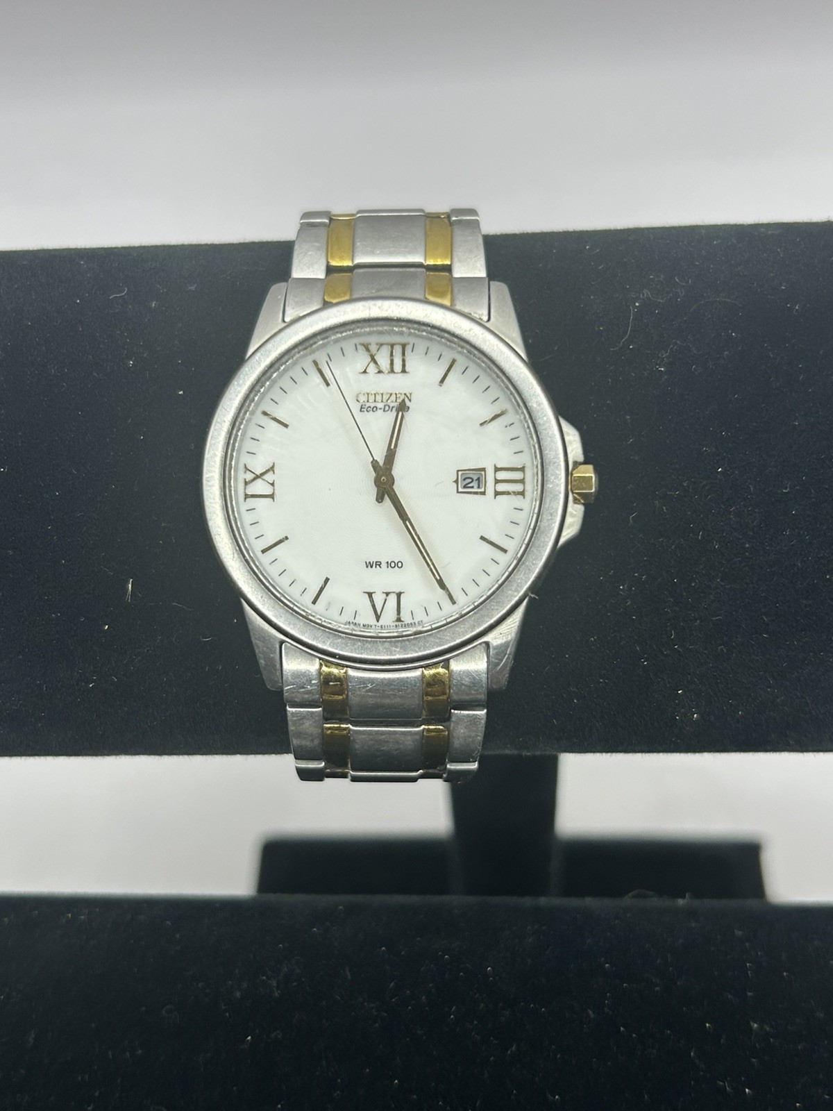 Citizen Eco-Drive Mens Stainless Steel 2-Tone Watch E111-S084211- Nice Working
