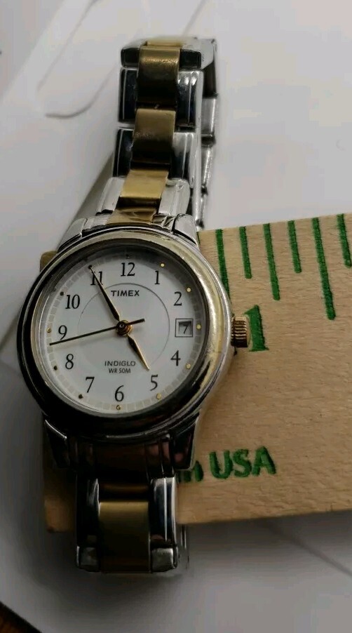 Timex Ladies Two Tone Traditional Dress Sport 26.5 mm Indiglo Wr 50m New Battery
