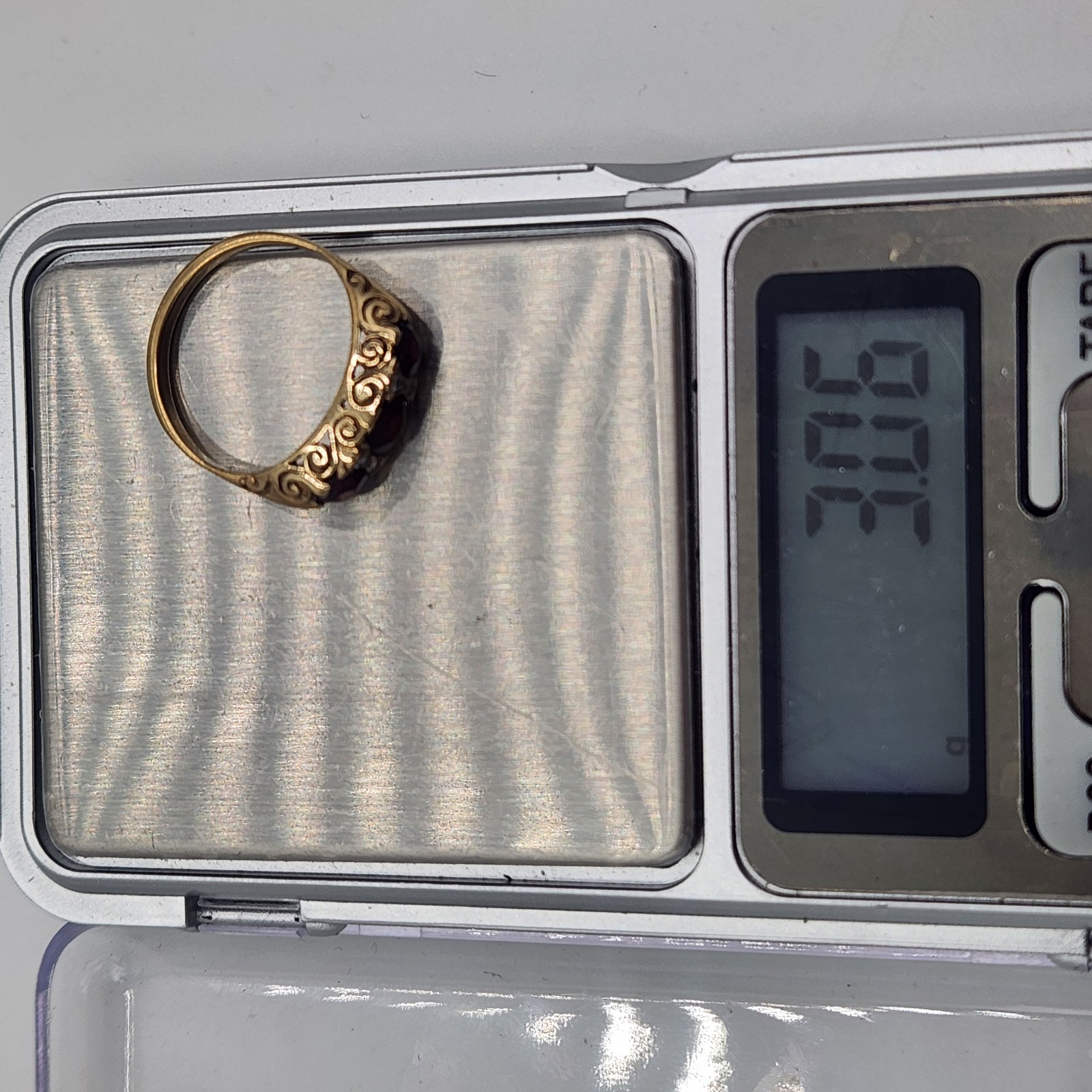 Vintage 9ct Yellow Gold 3 Stone Garnet Gypsy Ring, Size O 1/2 3 Grams