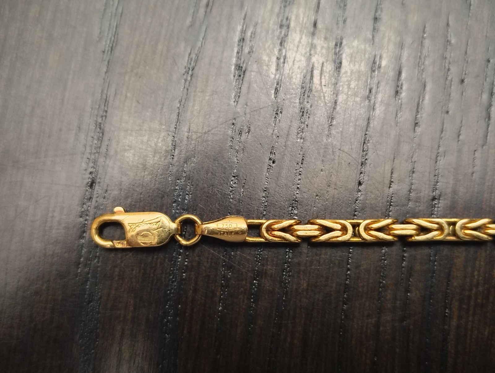 8 1/8″ 9.8g TECNIGOLD 18K YELLOW GOLD APPROX. 3MM SQUARE BYZANTINE BRACELET