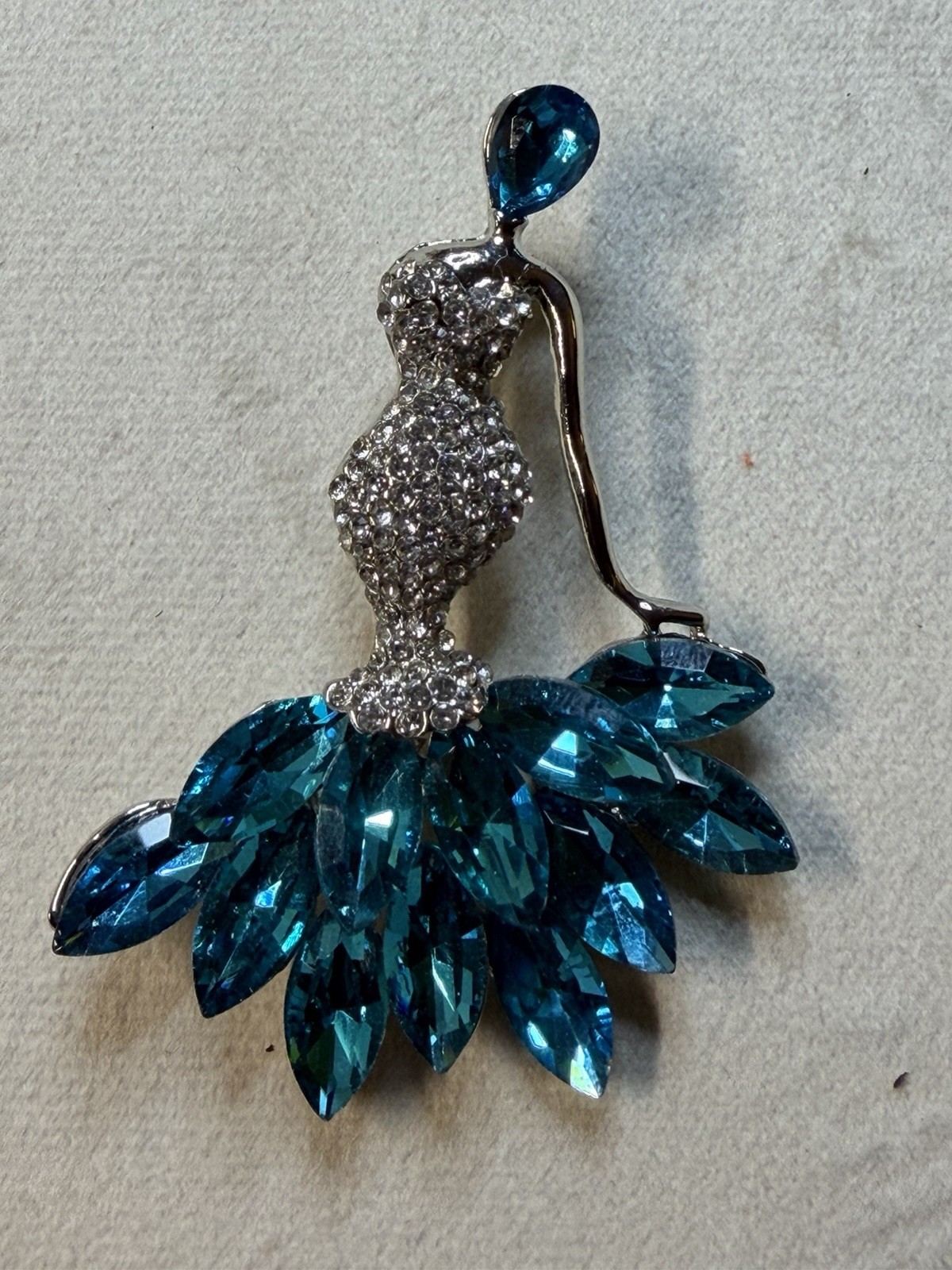 Silver Tone Blue Marquise Crystal Rhinestone Lady Brooch Pin Cluster 2.5 in