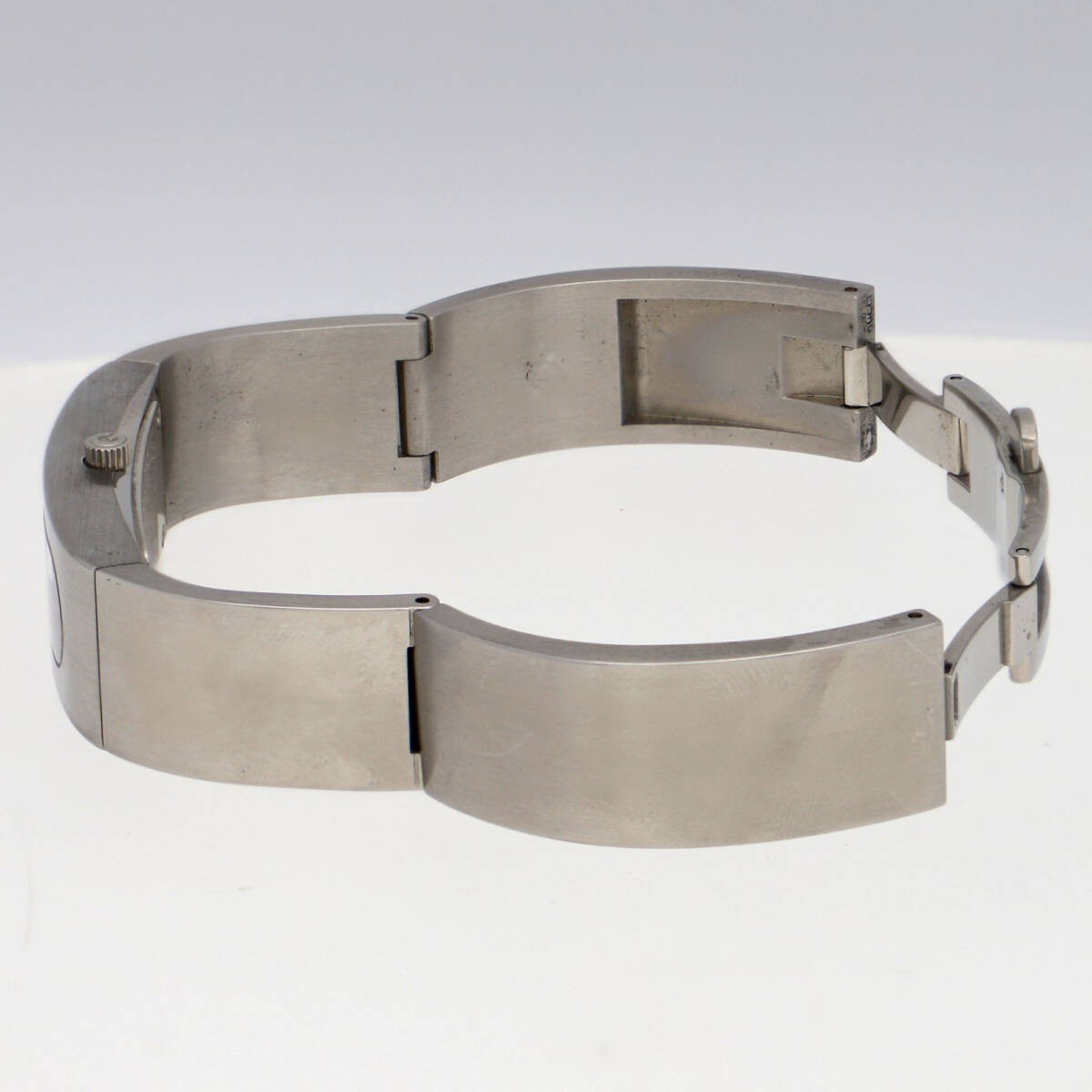 GUCCI Bangle watch 2400S TO302173