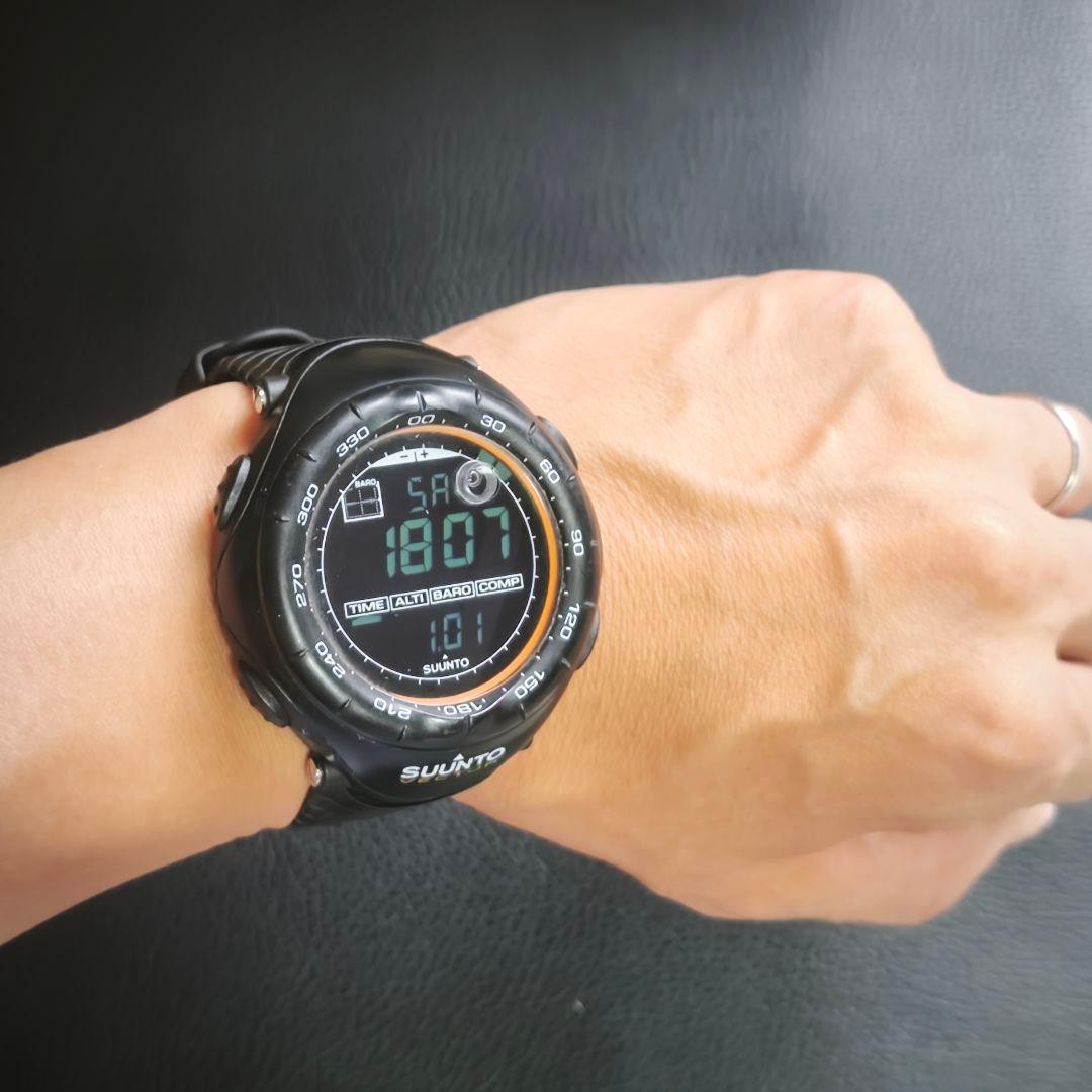 Suunto Vector Black Digital Watch Japan Battery Replaced Box Manual 0716115