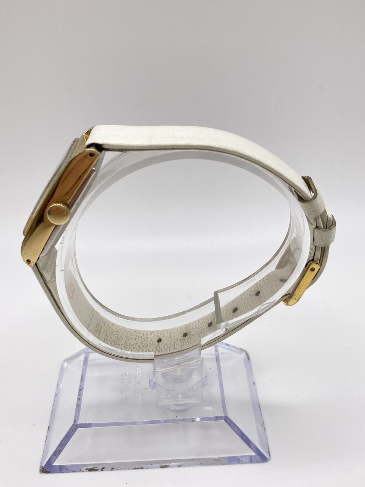 Vintage Seiko 5370R Ladies Gold Tone Bezel White Leather Calf Skin Strap Watch