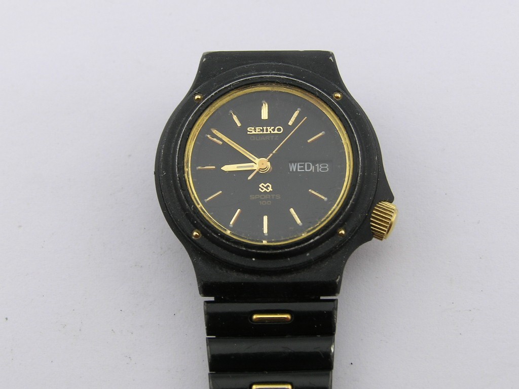 Vintage Seiko SQ Sports 100 Ladies Watch 2A23-0069 as Found Needs Serviced