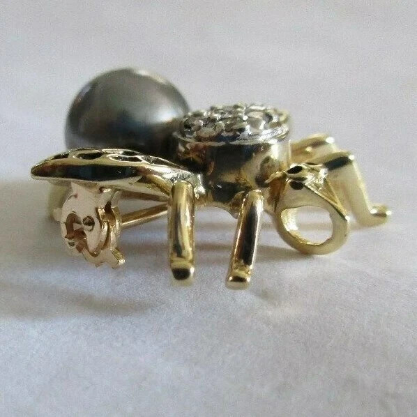 18K Gold Diamond & Tahitian Pearl Mosquito Pendant / Brooch 4.40 Grams
