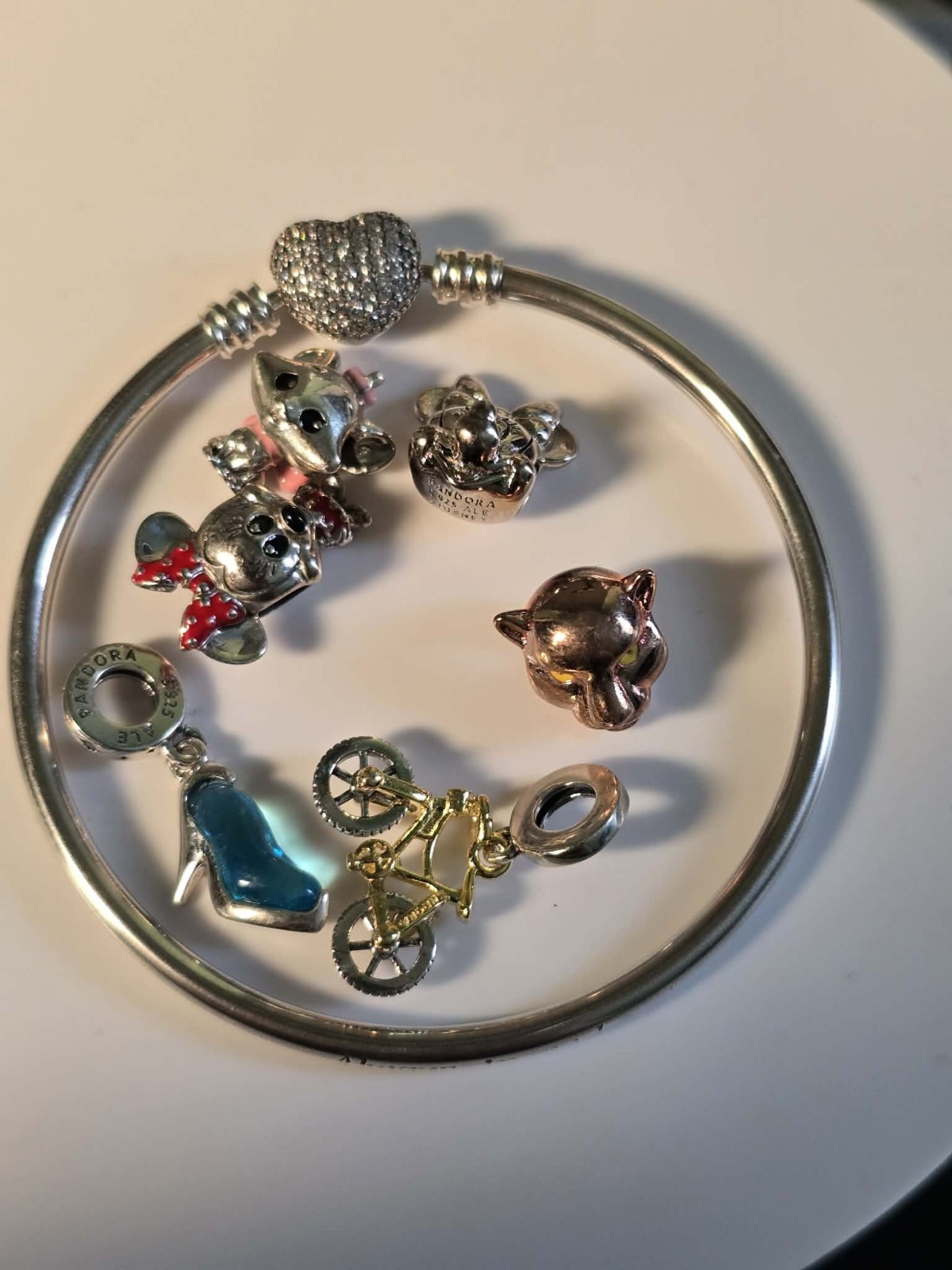 17 Cm ” 6.6 Inches ” Authentic Pre Owned Pandora Bracelet With 6 Silver Charms
