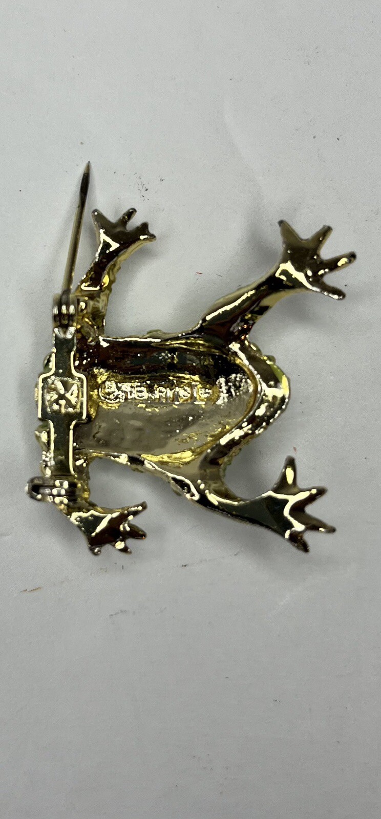 GERRY’S Green Bumpy Texture Fat Frog Shiny Gold Tone Brooch Pin Vintage