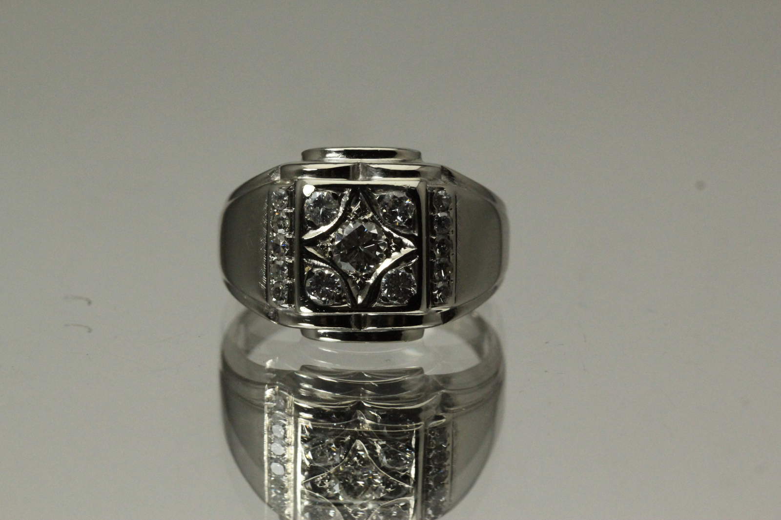14k White Gold Men’s Size 12 1.02 CTTW Diamond Cluster Ring 8.6 Grams (RIN8755)