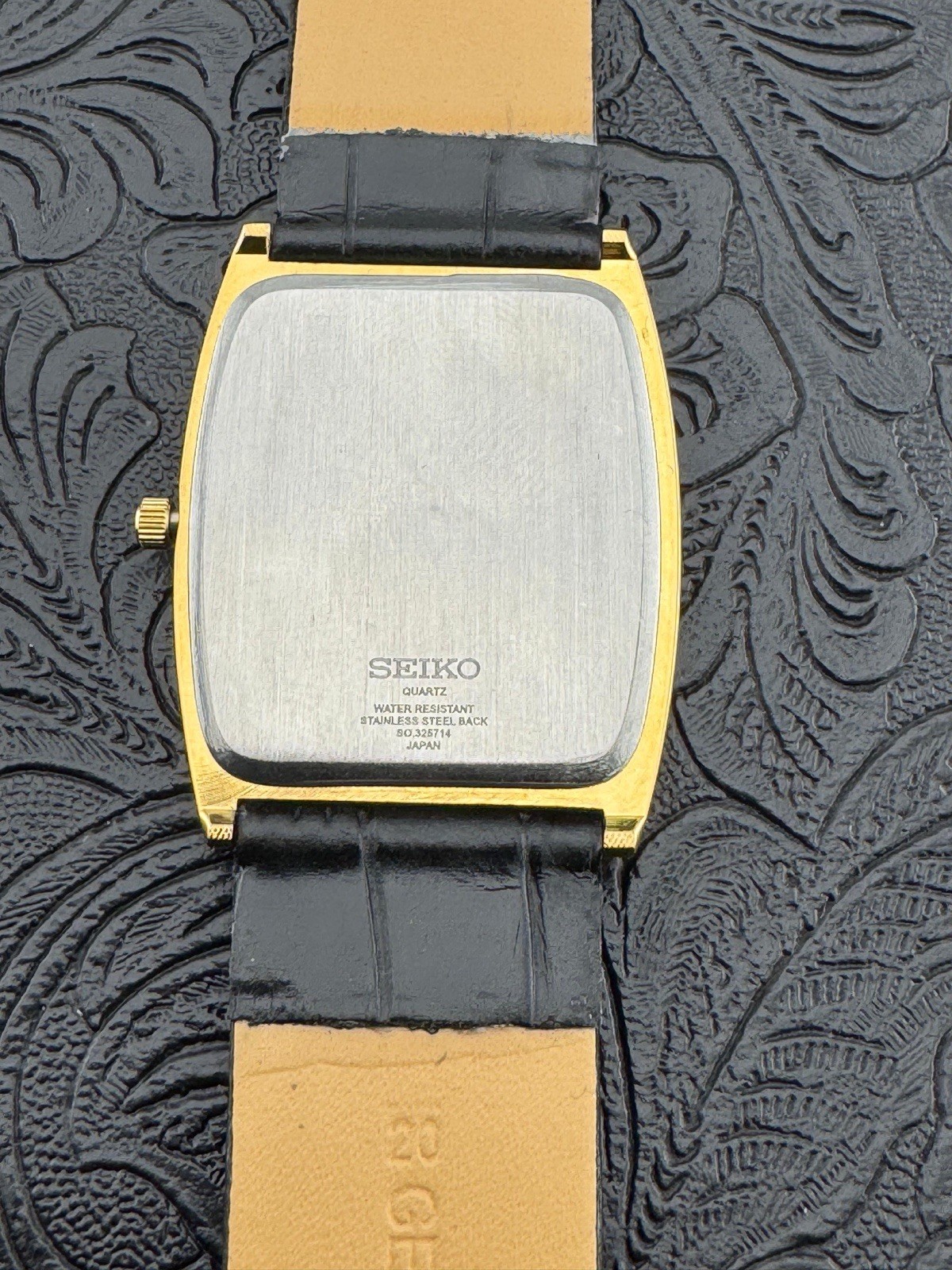 WHITE DIAL Vintage Seiko Slim Tonneau Tank Men’s Wrist Watch