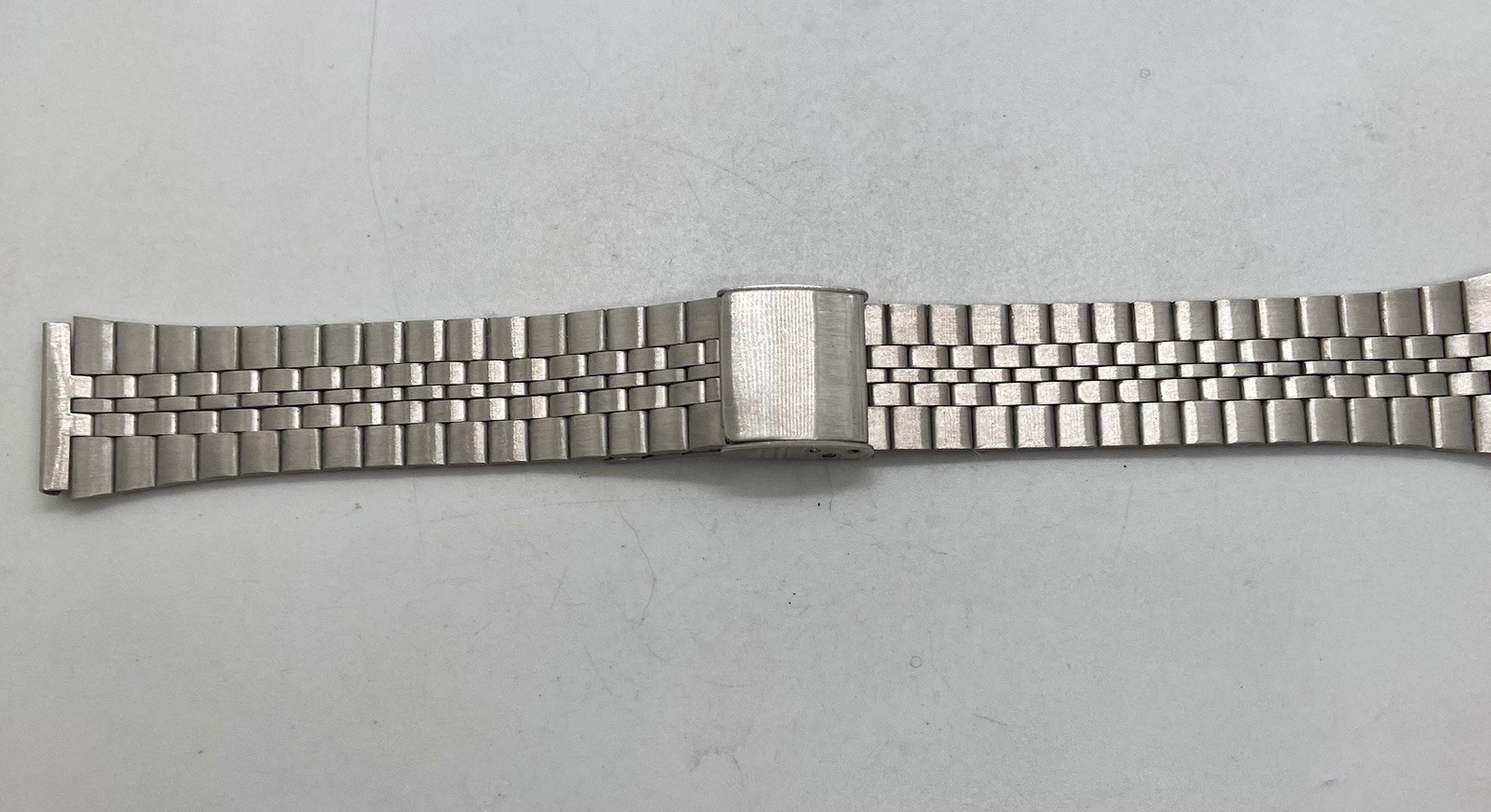 NEW VTG MENS WATCH BAND Silver SLIDE Clasp 18mm Lugs Totally Adjustable Length