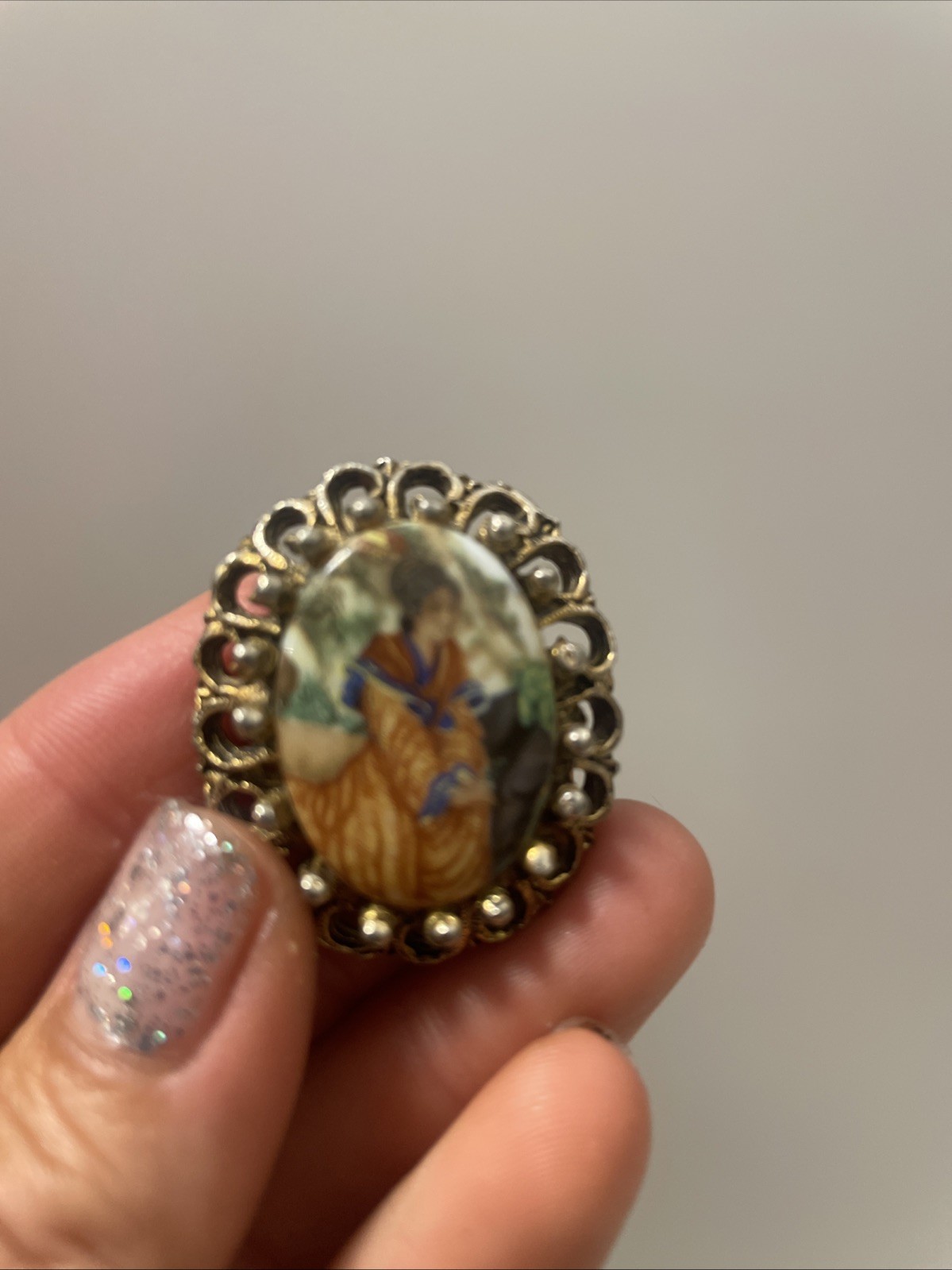Vintage Oriental Scene Porcelain Brooch Gold Tone Asian Japanese