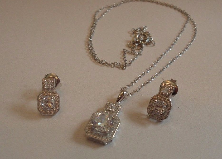 925 STERLING SILVER NECKLACE PENDANT & EARRING 2.50 CT LAB CREATED DIAMONDS